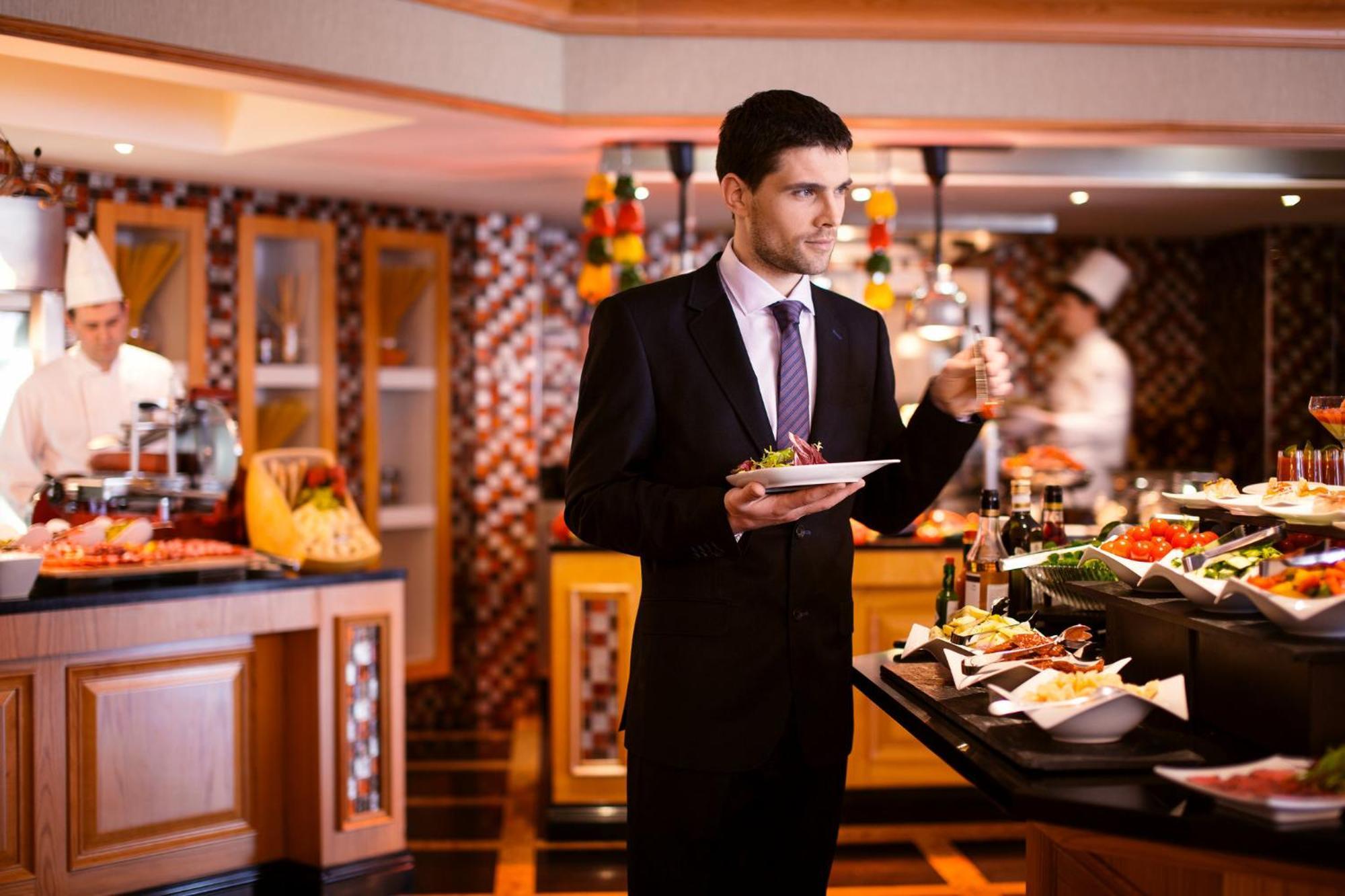 Intercontinental - Kyiv By Ihg Hotel Bagian luar foto