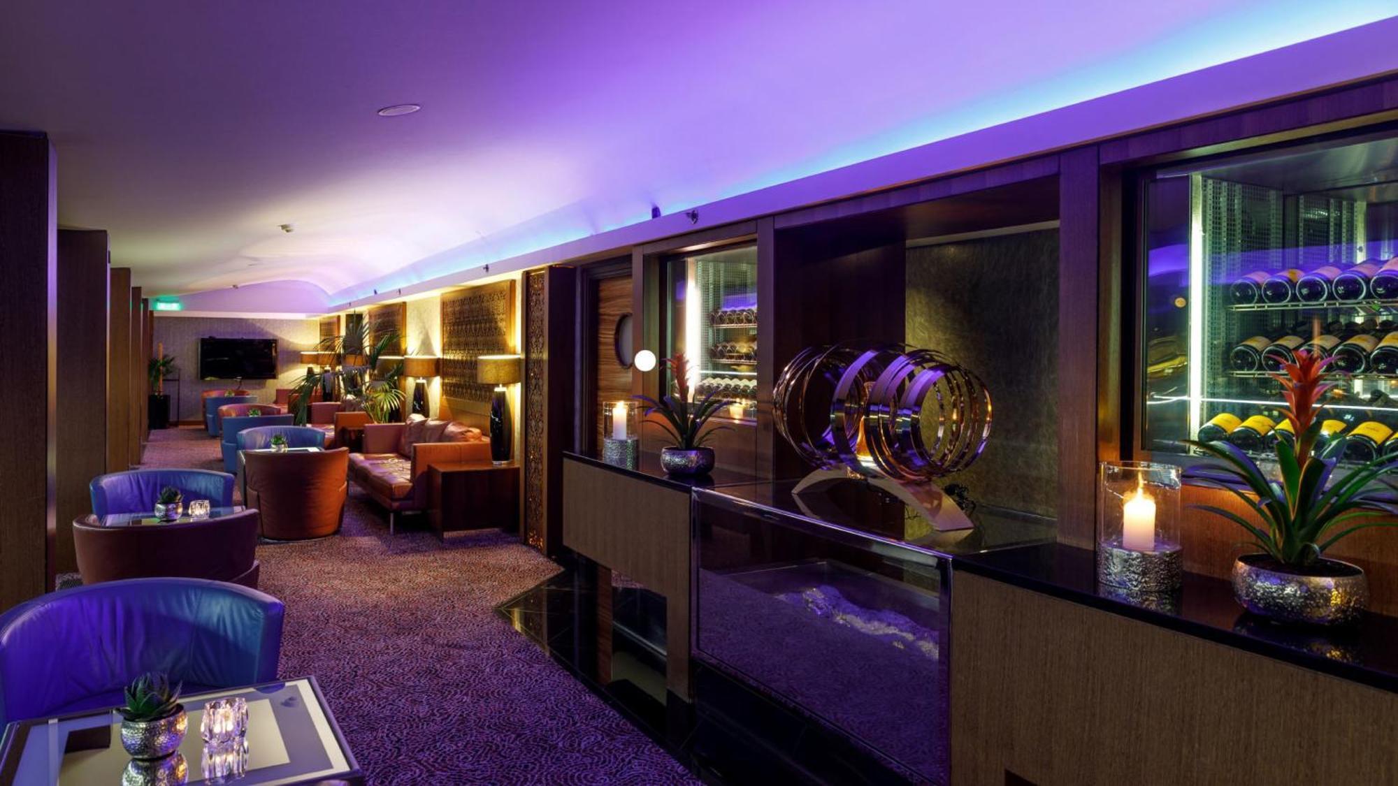 Intercontinental - Kyiv By Ihg Hotel Bagian luar foto