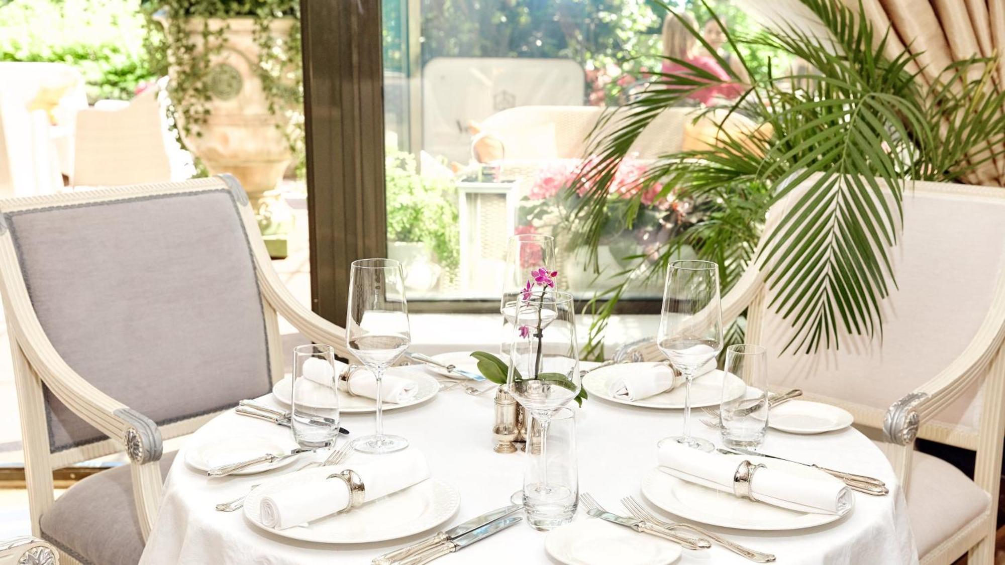 Intercontinental - Kyiv By Ihg Hotel Bagian luar foto