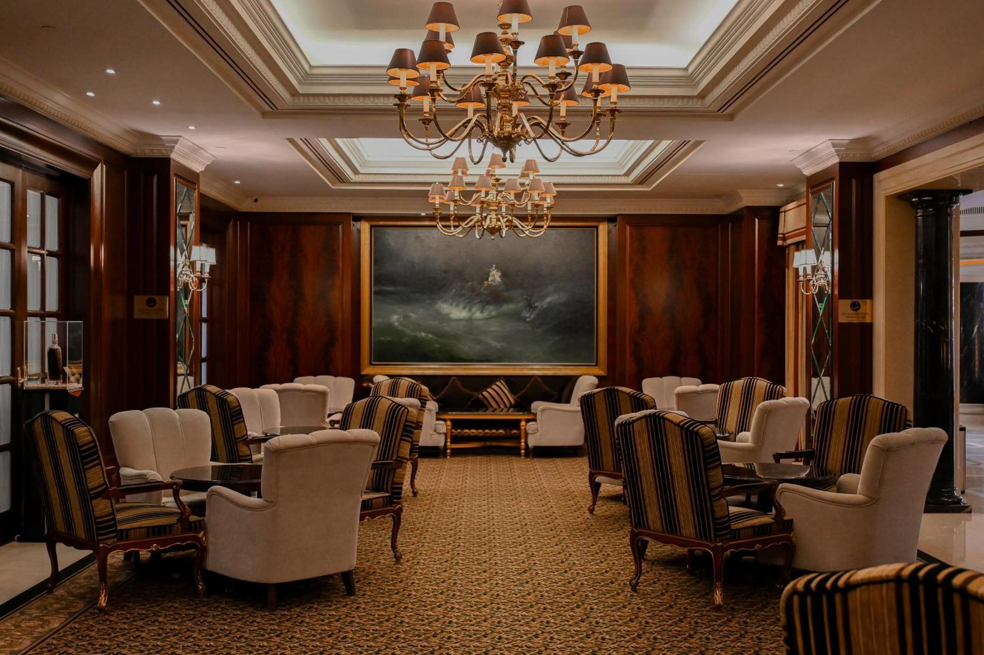 Intercontinental - Kyiv By Ihg Hotel Bagian luar foto